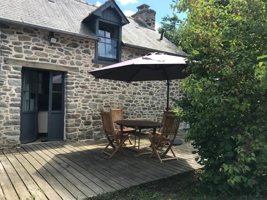 Maisonnette Au Pied Du Mont Dol Eksteriør billede