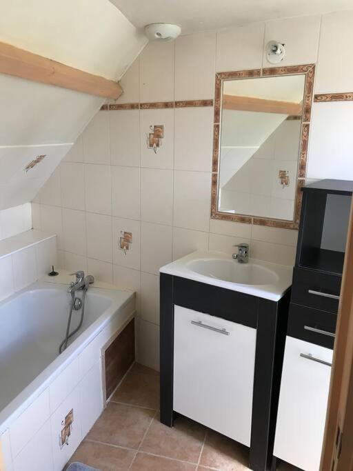 Maisonnette Au Pied Du Mont Dol Eksteriør billede